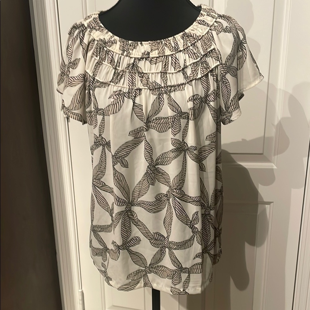LOFT Cream and Black Leaf Pattern Blouse (C)
